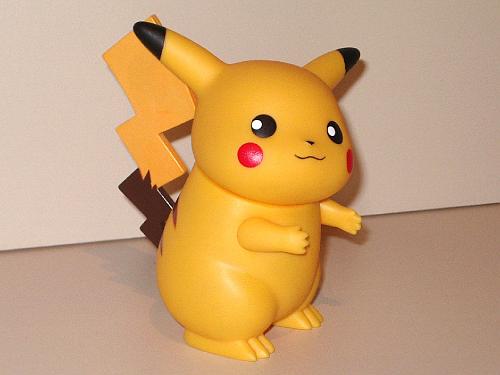 ActionFigure_Nintendo_Pikachu_01.jpg