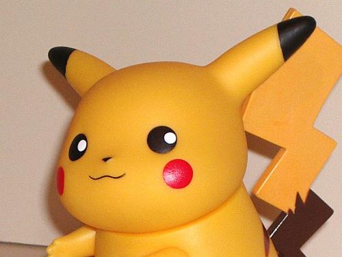 ActionFigure_Nintendo_Pikachu_03.jpg