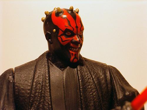 ActionFigure_StarWarsEpisode1_DarthMaul_03.jpg