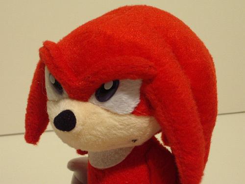 Pluche_Knuckles_Sega_02.jpg