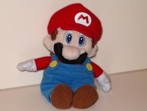 Pluche_Mario_Nintendo_01.jpg