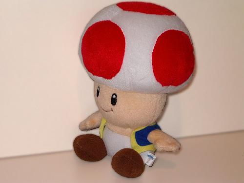 Pluche_Toad_Nintendo_02.jpg