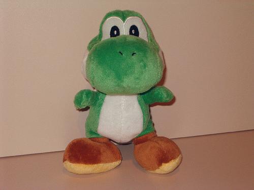 Pluche_Yoshi_Nintendo_01.jpg