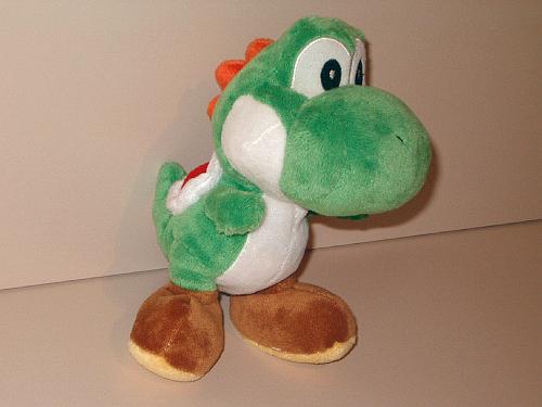 Pluche_Yoshi_Nintendo_02.jpg