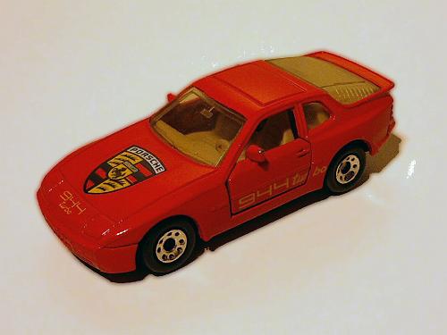 Porsche944_Matchbox_Turbo_01.jpg