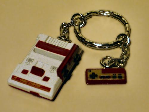 KeyChain_Nintendo_Famicom_01.jpg